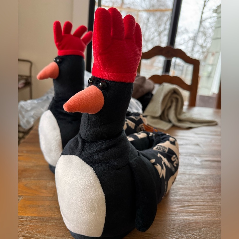 WALLACE & GROMIT FEATHERS MCGRAW SLIPPERS